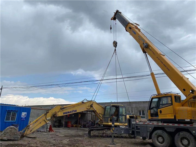 李沧区25吨吊车的工作半径是多少？