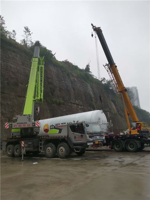 李沧区“不怕风雨冻”—— 吊车的 “恶劣环境适应” 技术